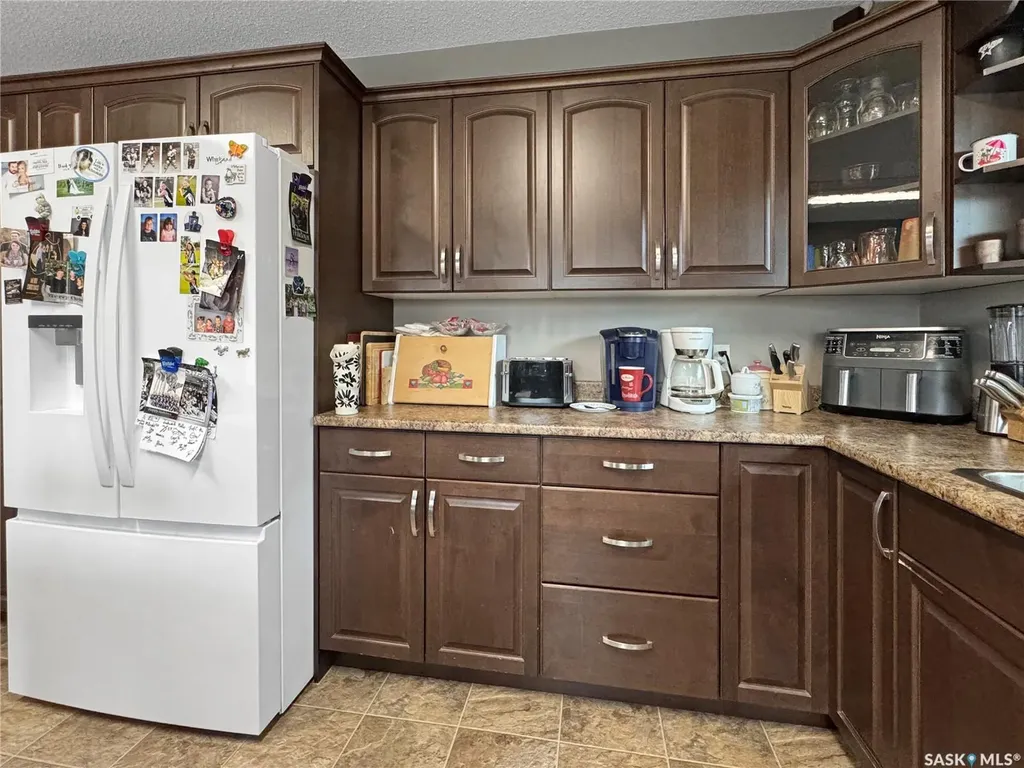932 113th Street North Battleford SK S9A 2M1
