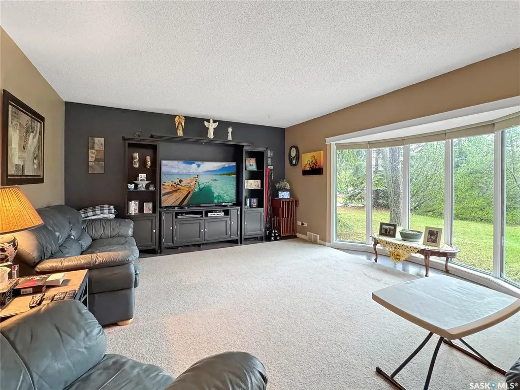932 113th Street North Battleford SK S9A 2M1