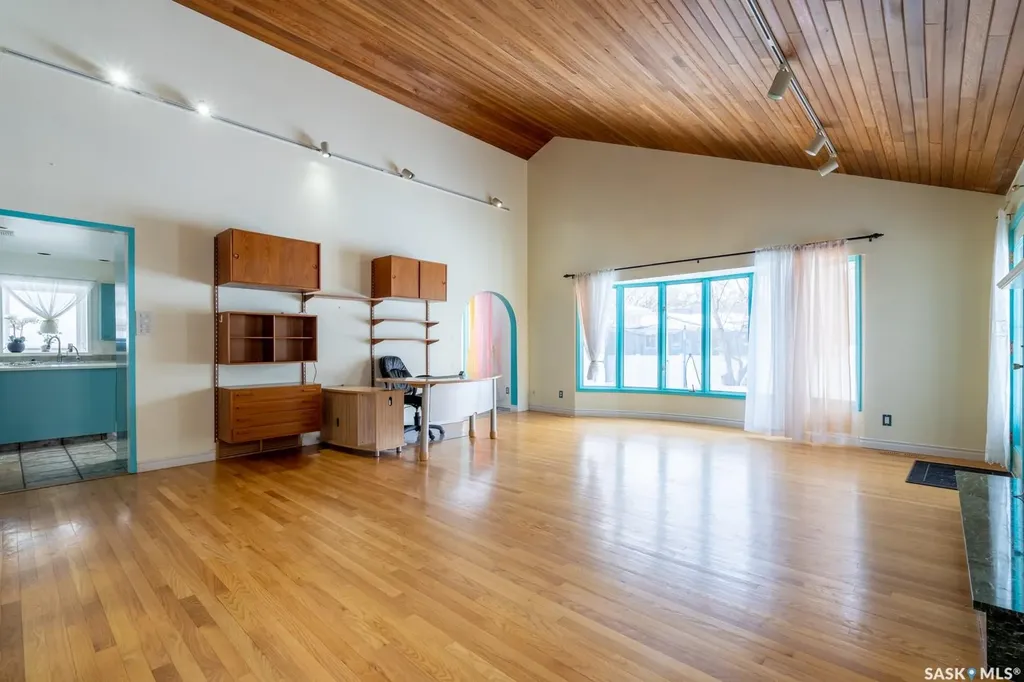 6 Hogarth Place Regina SK S4S 4J8
