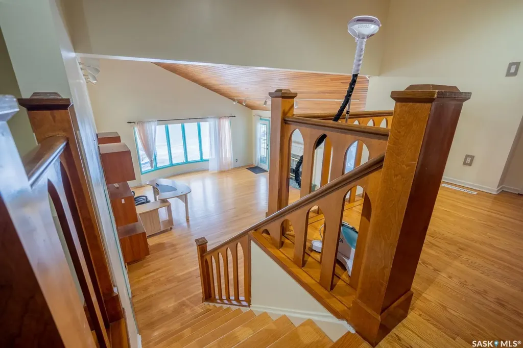 6 Hogarth Place Regina SK S4S 4J8