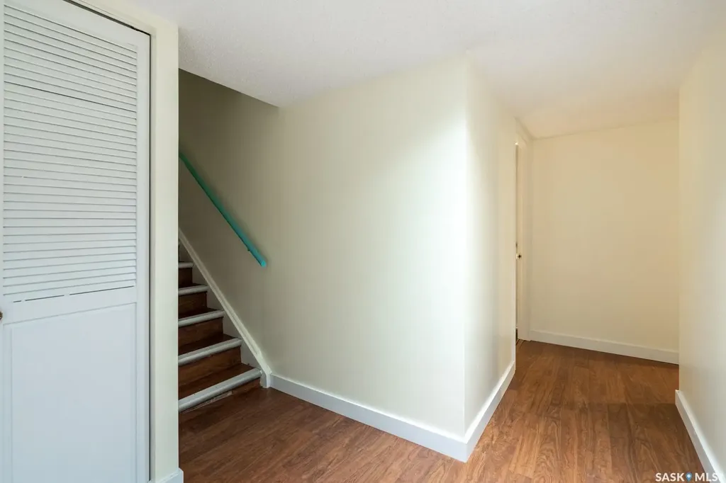 6 Hogarth Place Regina SK S4S 4J8