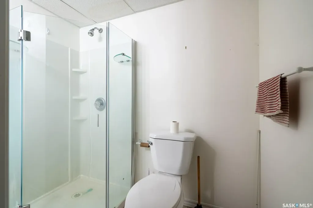 6 Hogarth Place Regina SK S4S 4J8