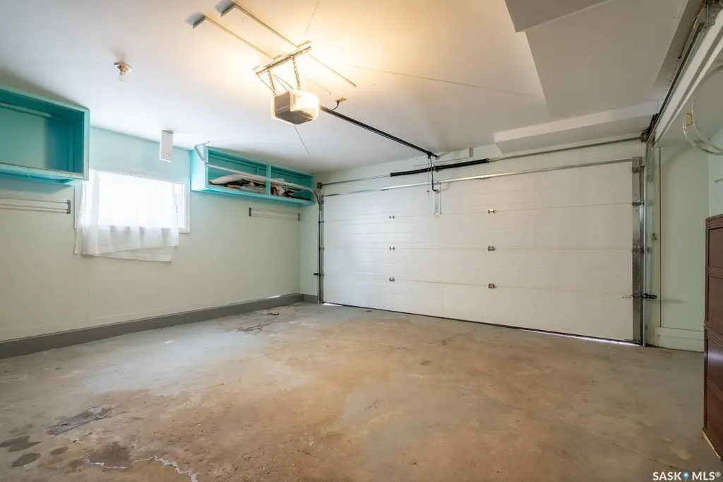 6 Hogarth Place Regina SK S4S 4J8