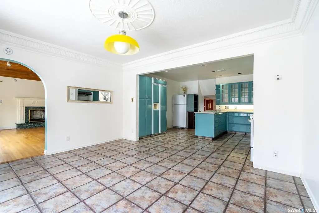 6 Hogarth Place Regina SK S4S 4J8