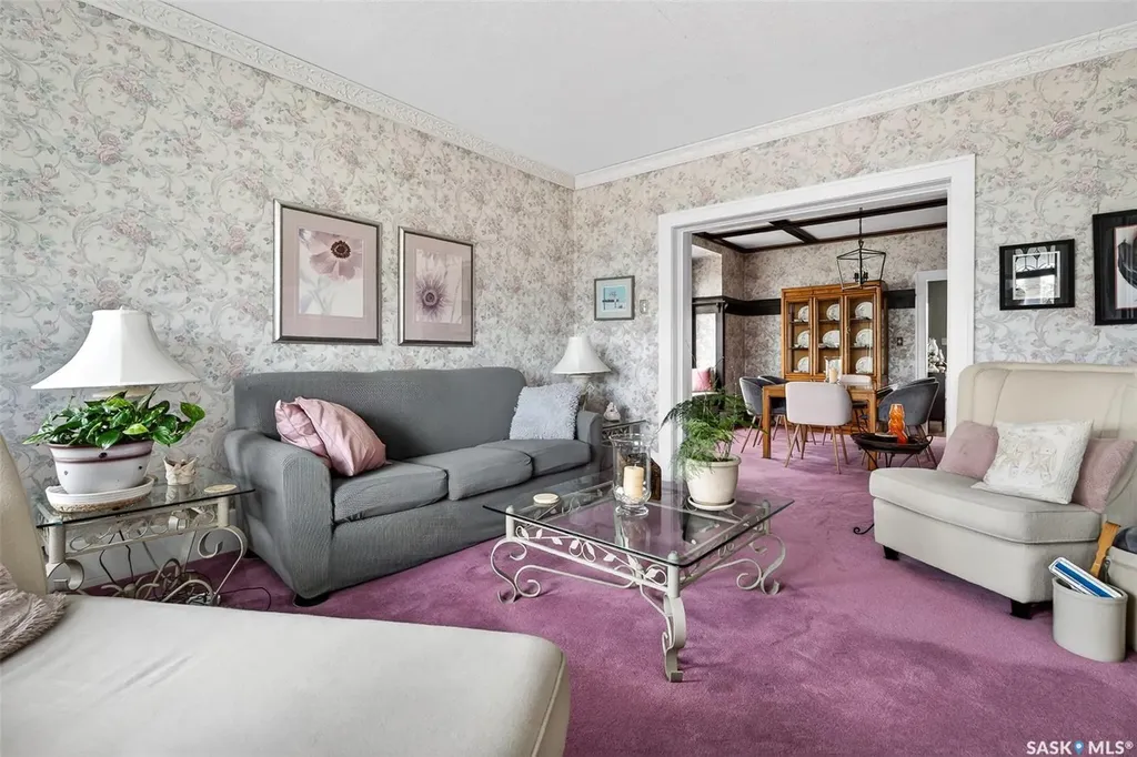 632 Oxford Street W Moose Jaw SK S6H 2P7