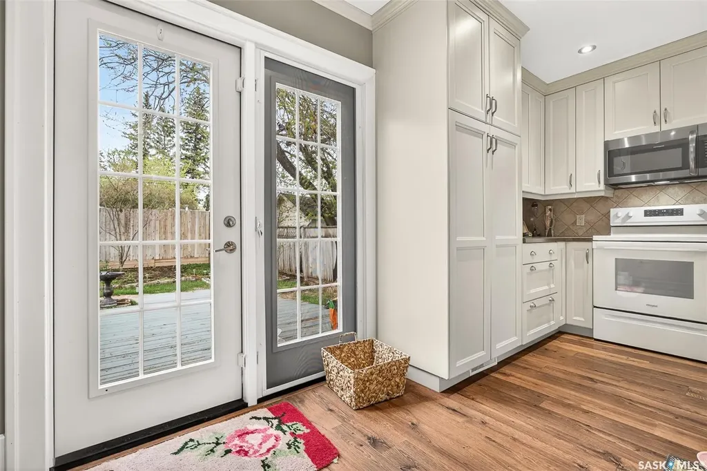632 Oxford Street W Moose Jaw SK S6H 2P7