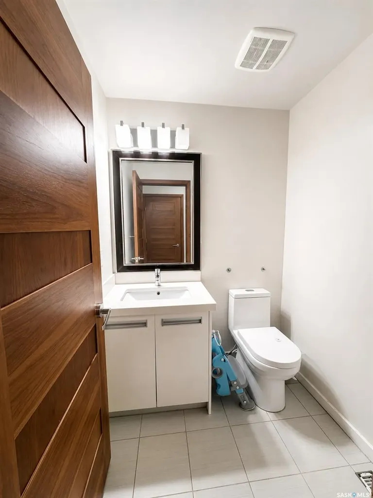 1303 Paton Crescent Saskatoon SK S7W 0B8
