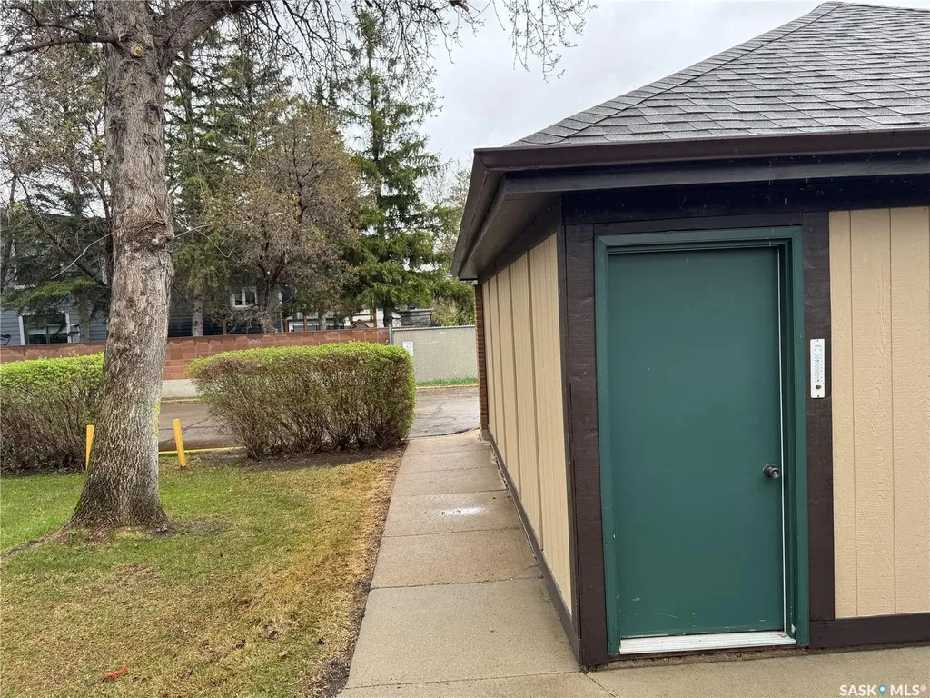 603 Lenore Drive Saskatoon SK S7K 6S1