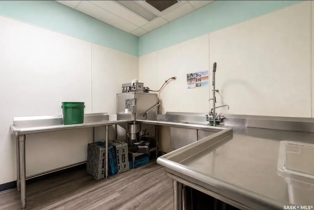 2545 Broad Street Regina SK S4P 0M9