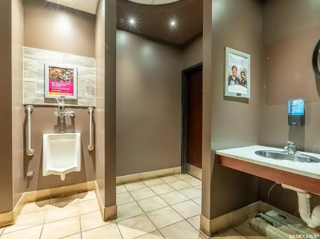 2545 Broad Street Regina SK S4P 0M9