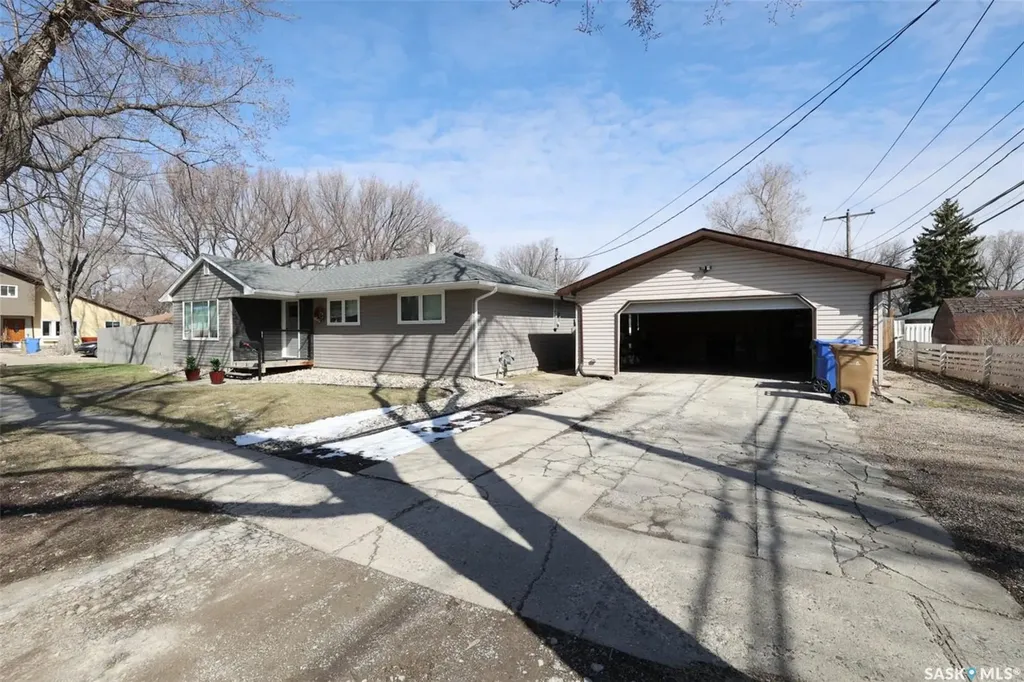55 Fox Glove Crescent Regina SK S4S 4K8