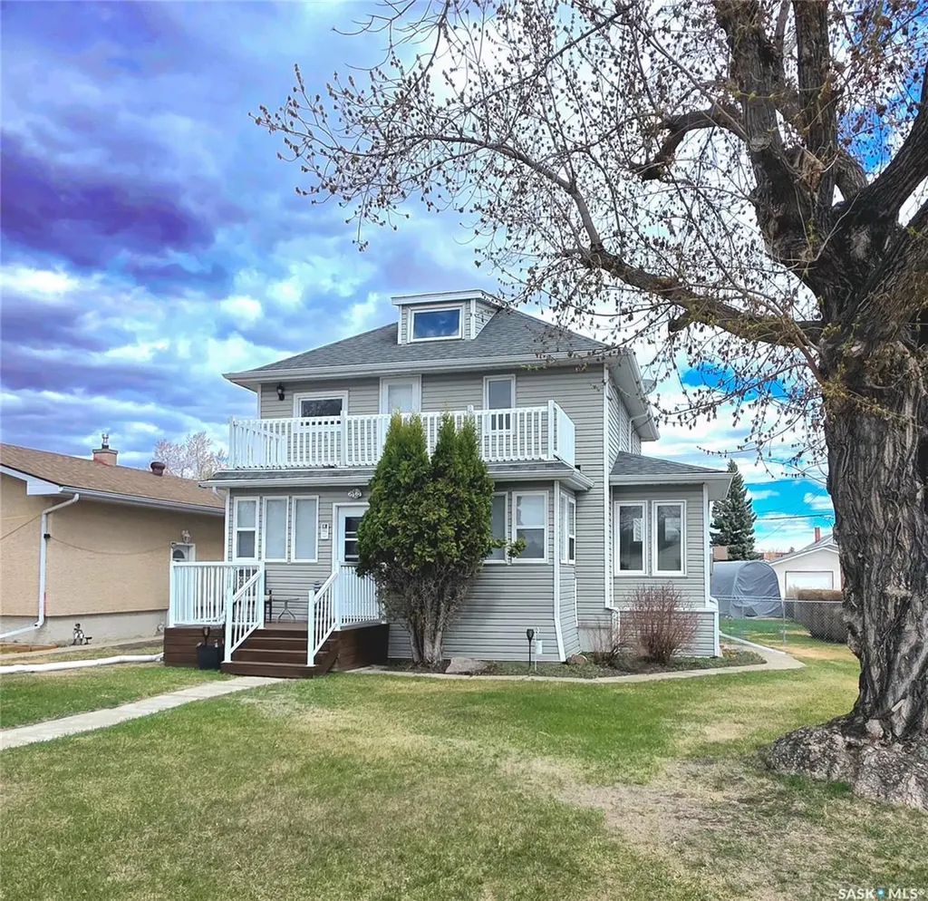 142 10th Avenue W Melville SK S0A 2P0