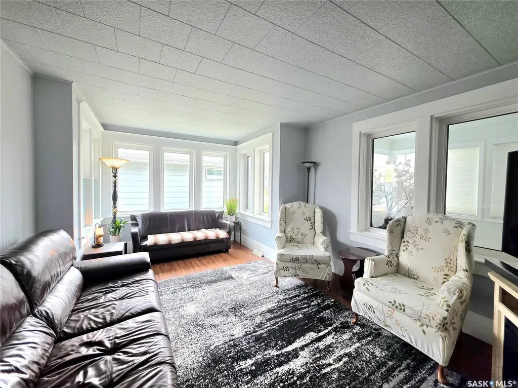 142 10th Avenue W Melville SK S0A 2P0