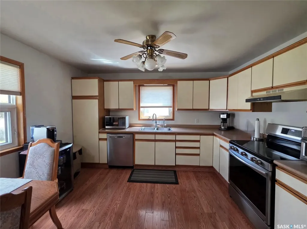 142 10th Avenue W Melville SK S0A 2P0