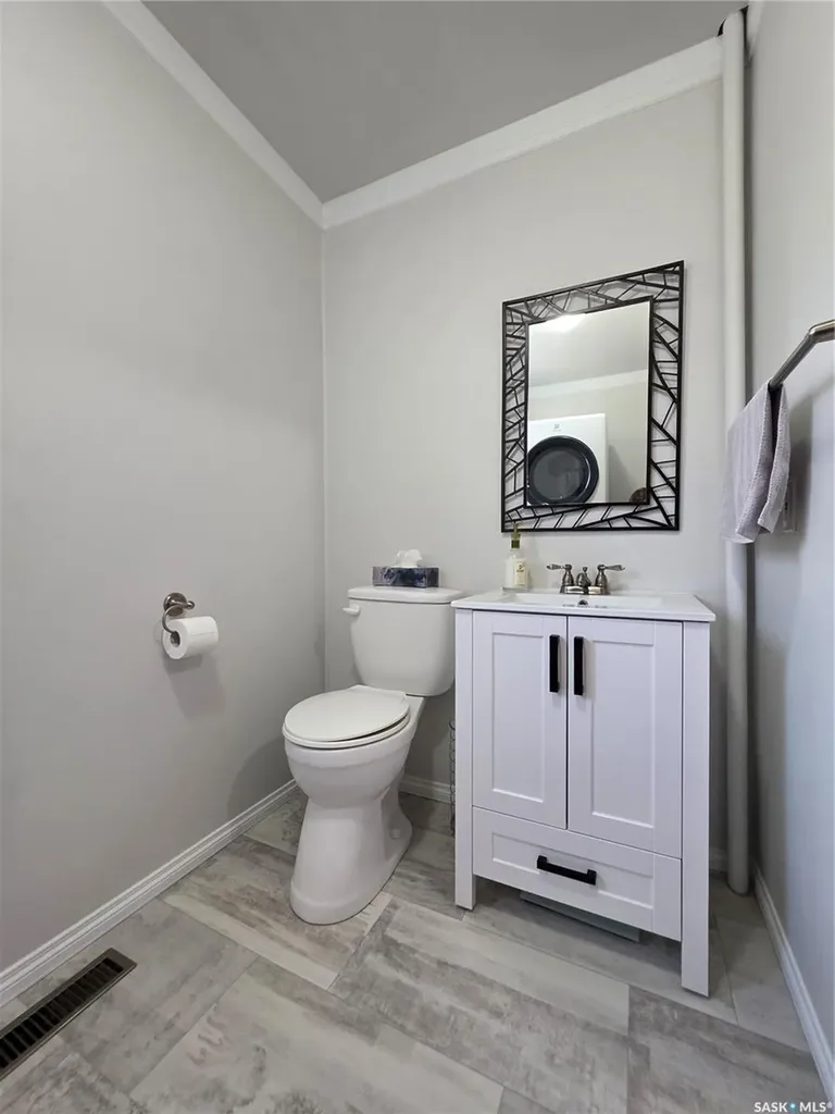 142 10th Avenue W Melville SK S0A 2P0