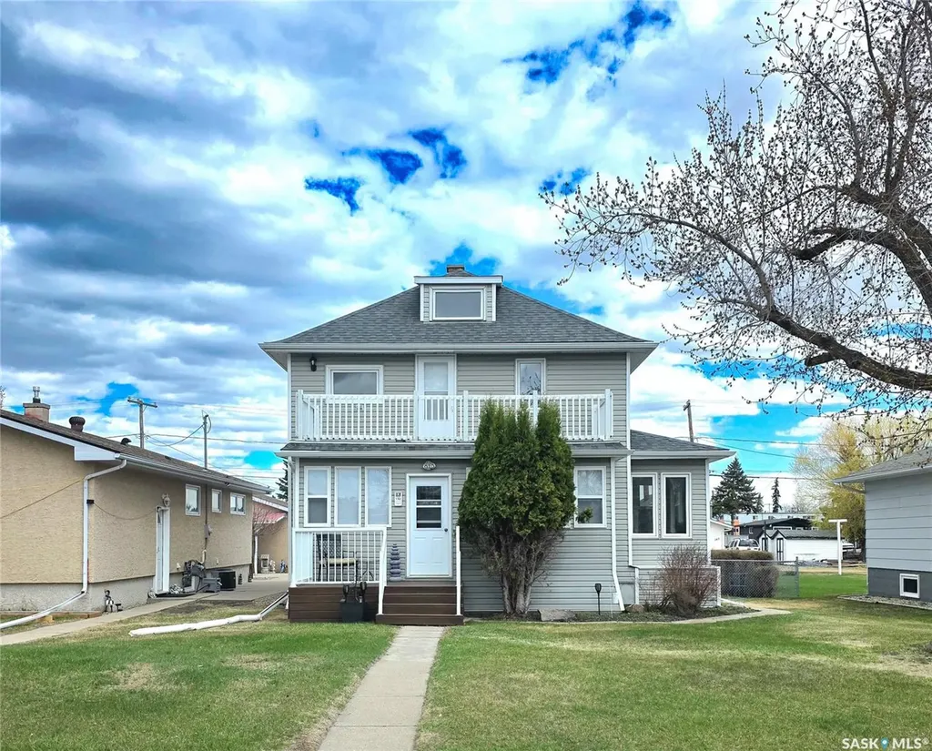 142 10th Avenue W Melville SK S0A 2P0