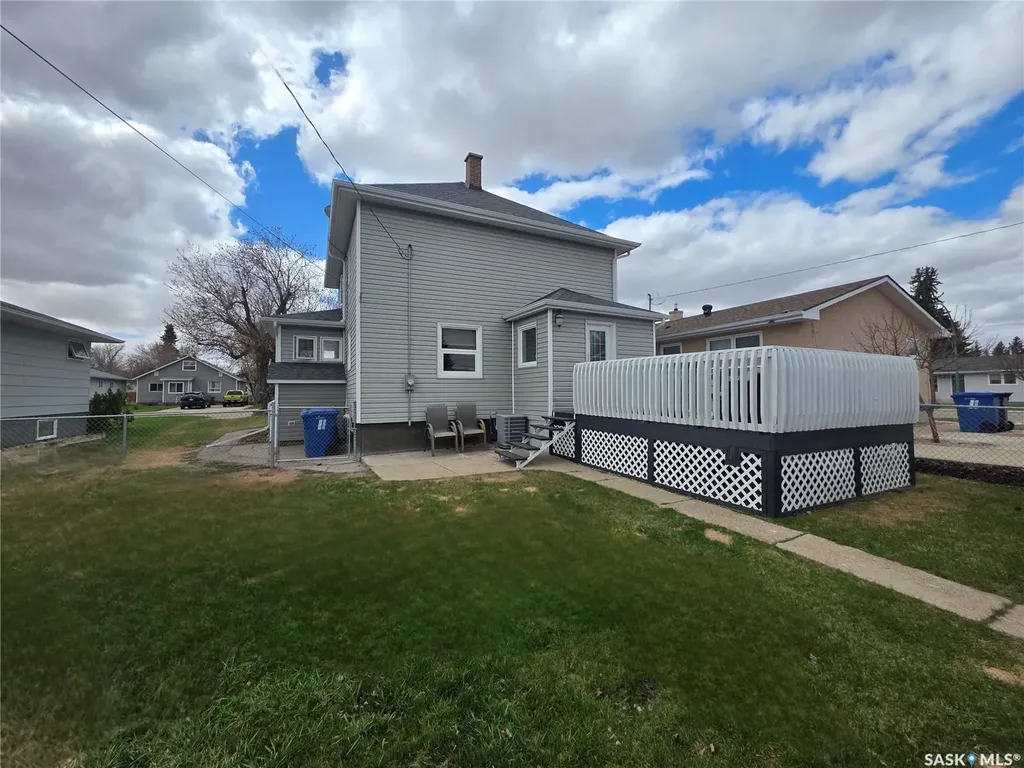142 10th Avenue W Melville SK S0A 2P0