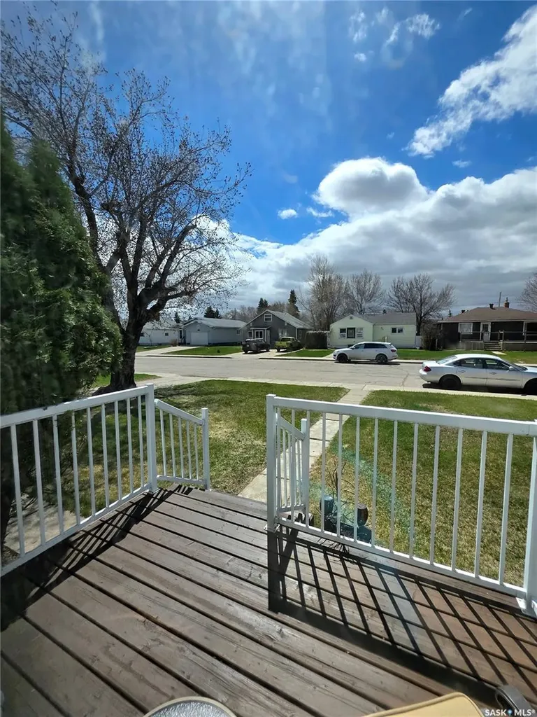 142 10th Avenue W Melville SK S0A 2P0