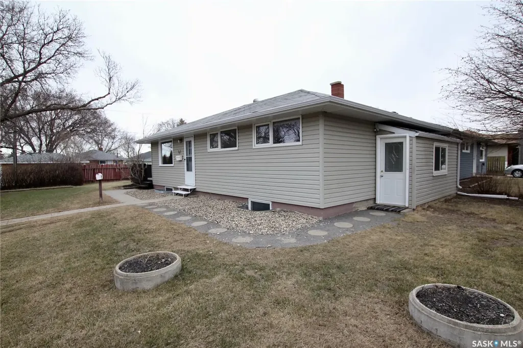 303 Royal Street Regina SK S4R 4Y2