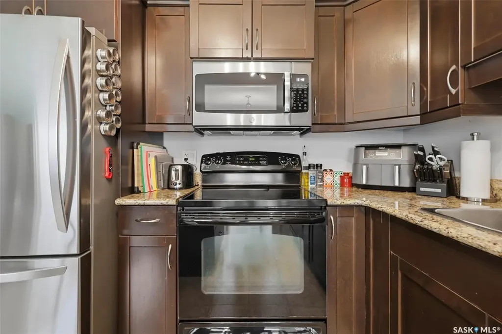 105 Lynd Crescent Saskatoon SK S7T 0C3