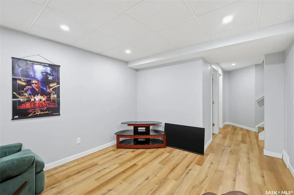 105 Lynd Crescent Saskatoon SK S7T 0C3