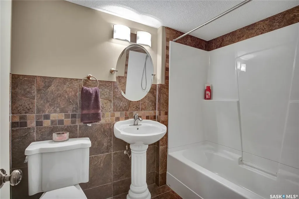1003 5th Street E Saskatoon SK S7H 1H3