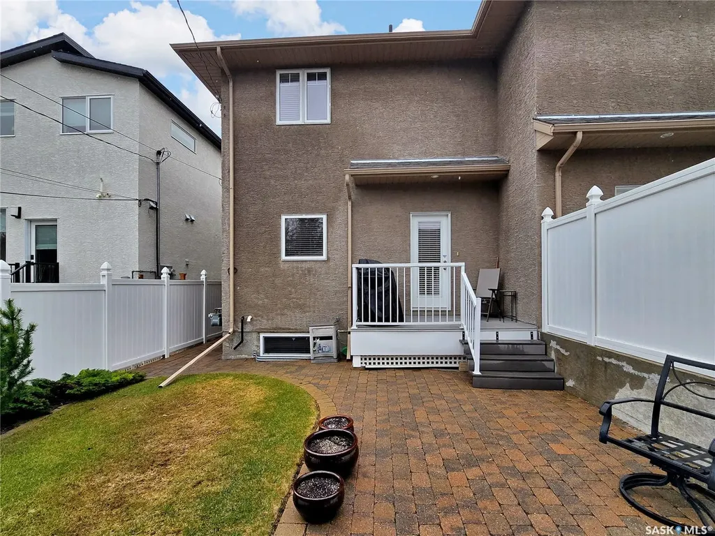 1003 5th Street E Saskatoon SK S7H 1H3