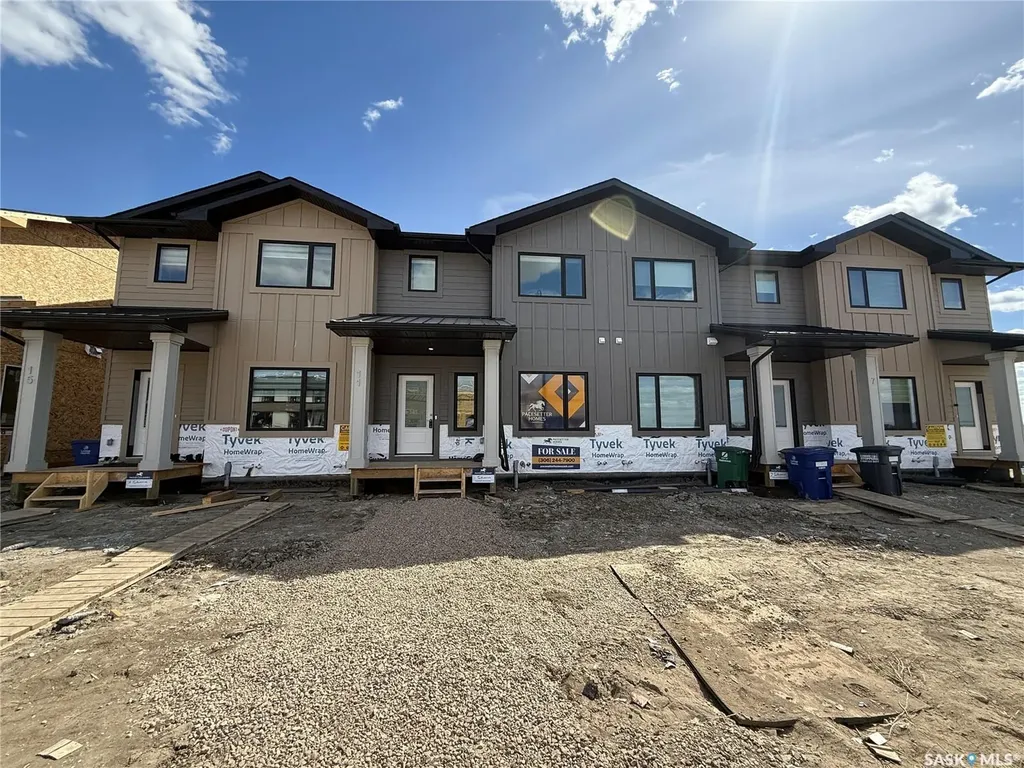 55 Taskamanwa Terrace Saskatoon SK S7V 1Z7