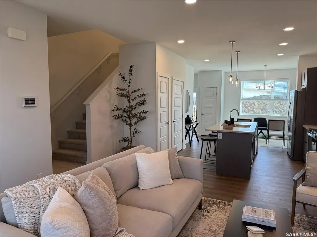 55 Taskamanwa Terrace Saskatoon SK S7V 1Z7