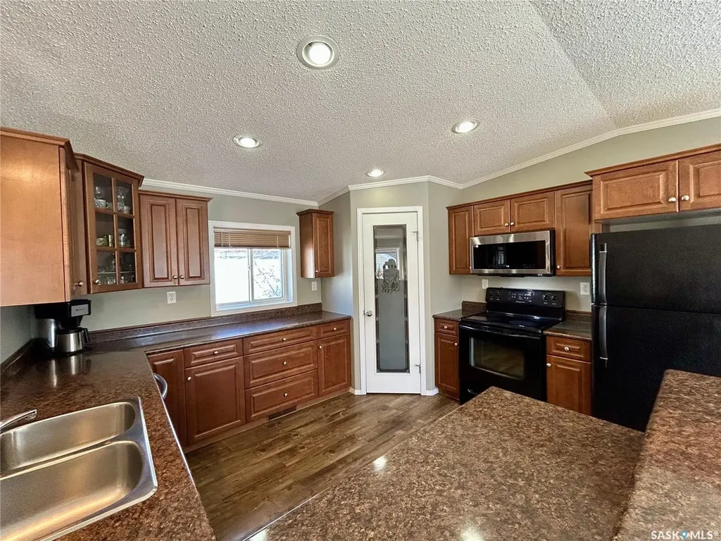 607 Beharrel Street Oxbow SK S0C 2B0