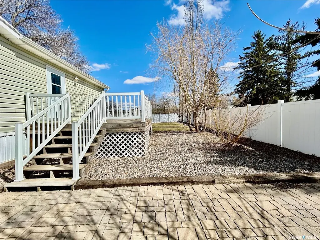 607 Beharrel Street Oxbow SK S0C 2B0