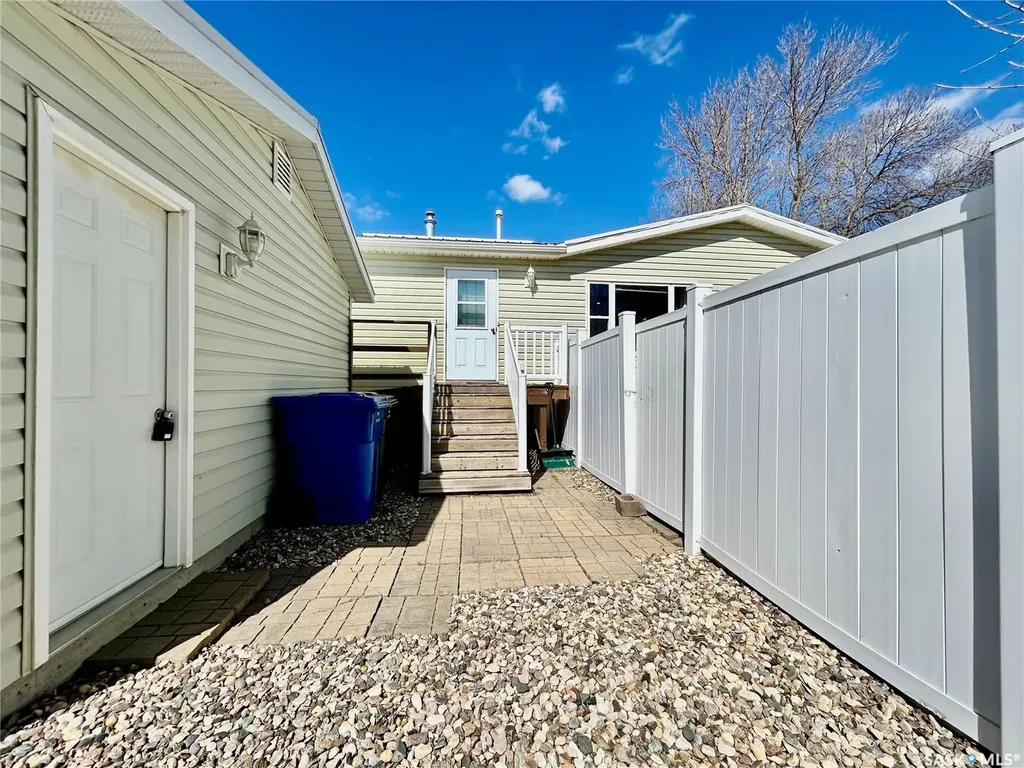 607 Beharrel Street Oxbow SK S0C 2B0