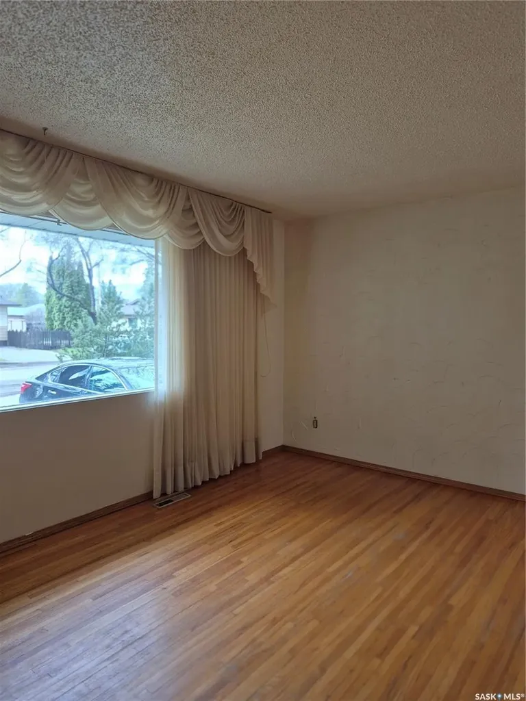 2902 21st Street W Saskatoon SK S7M 0W5