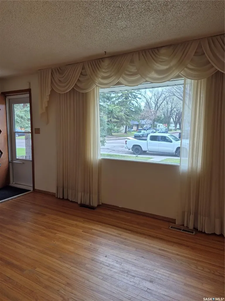 2902 21st Street W Saskatoon SK S7M 0W5