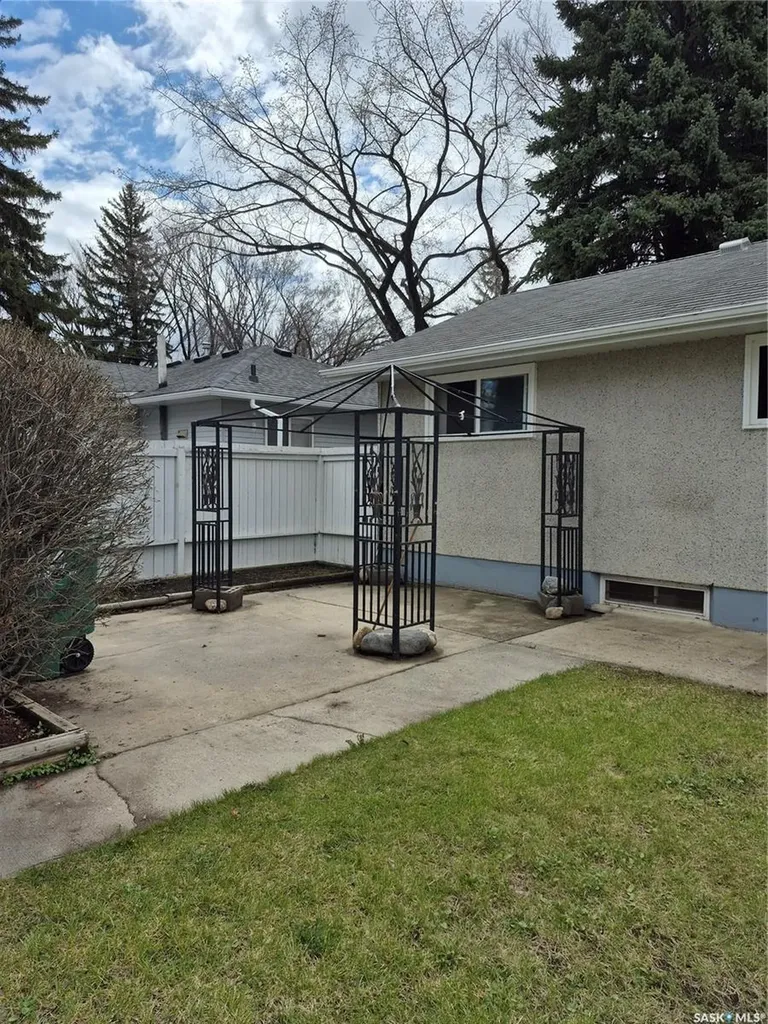 2902 21st Street W Saskatoon SK S7M 0W5