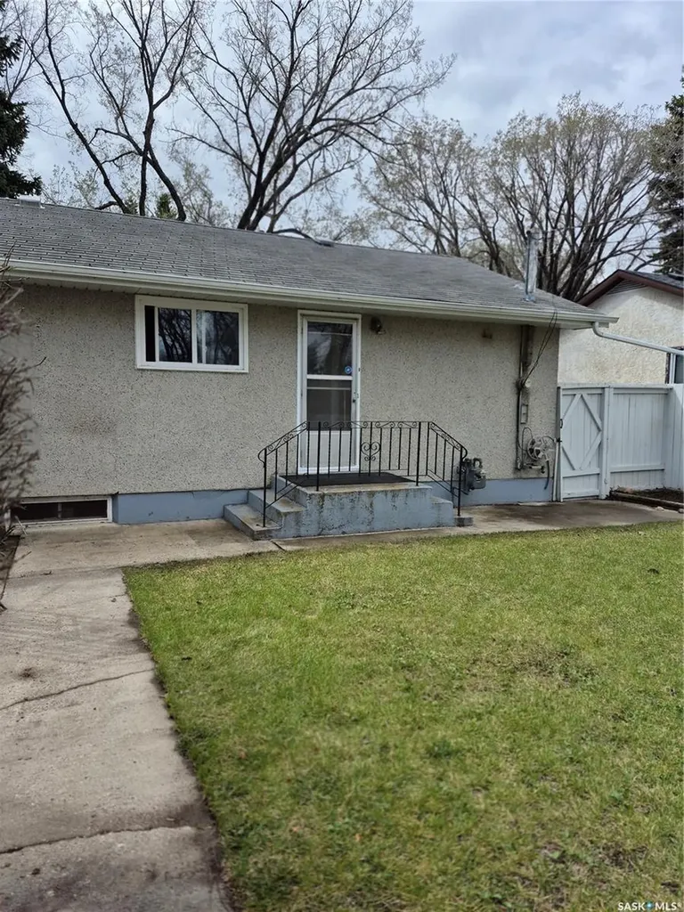 2902 21st Street W Saskatoon SK S7M 0W5