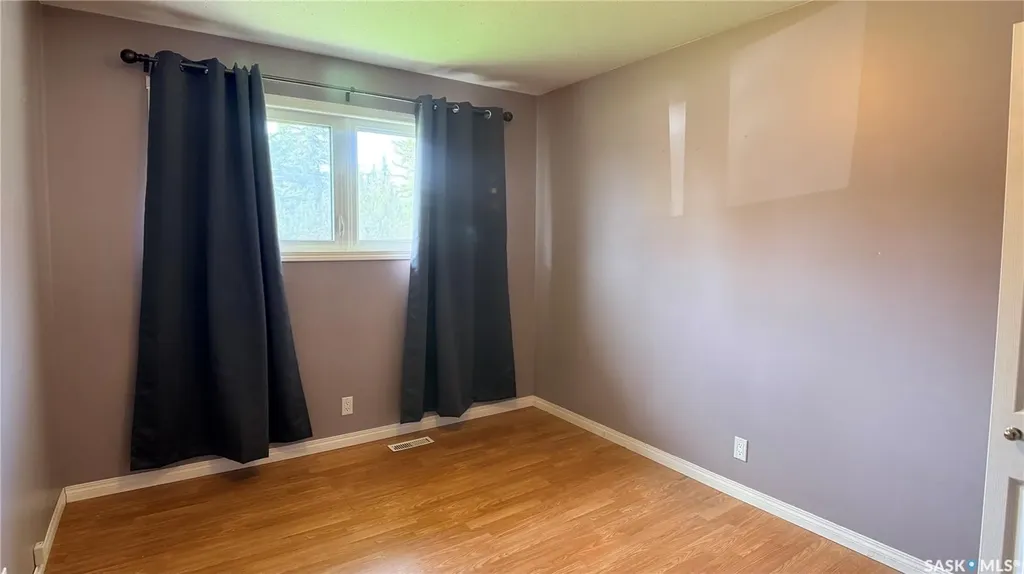 1276 King Street Estevan SK S4A 1L5