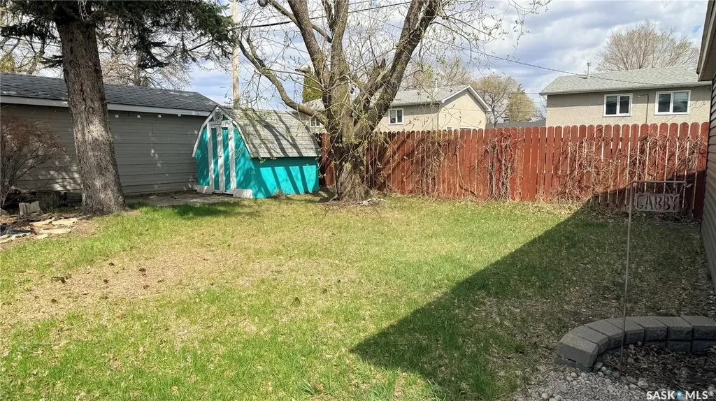1276 King Street Estevan SK S4A 1L5
