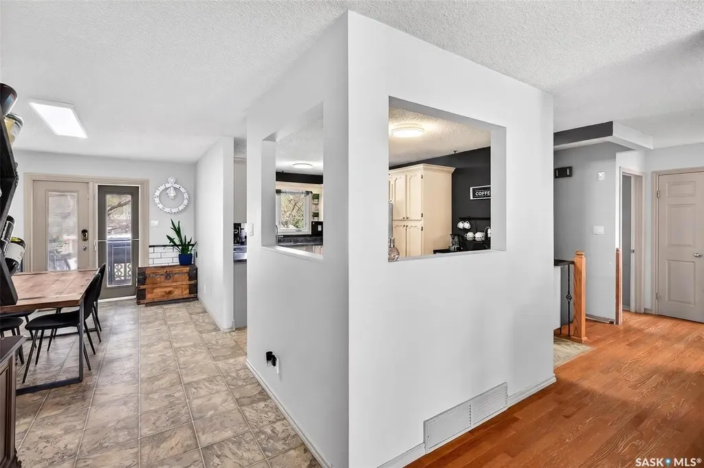 57 Daisy Crescent Moose Jaw SK S6J 1C2