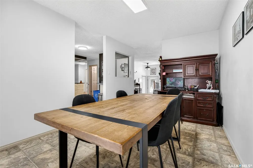 57 Daisy Crescent Moose Jaw SK S6J 1C2