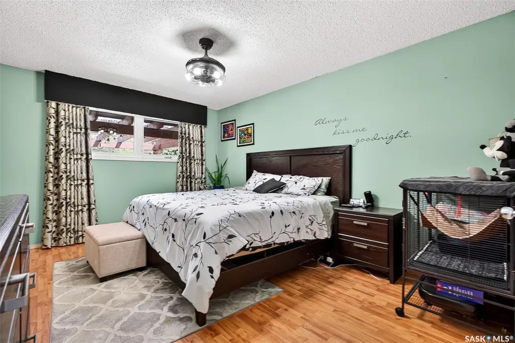57 Daisy Crescent Moose Jaw SK S6J 1C2