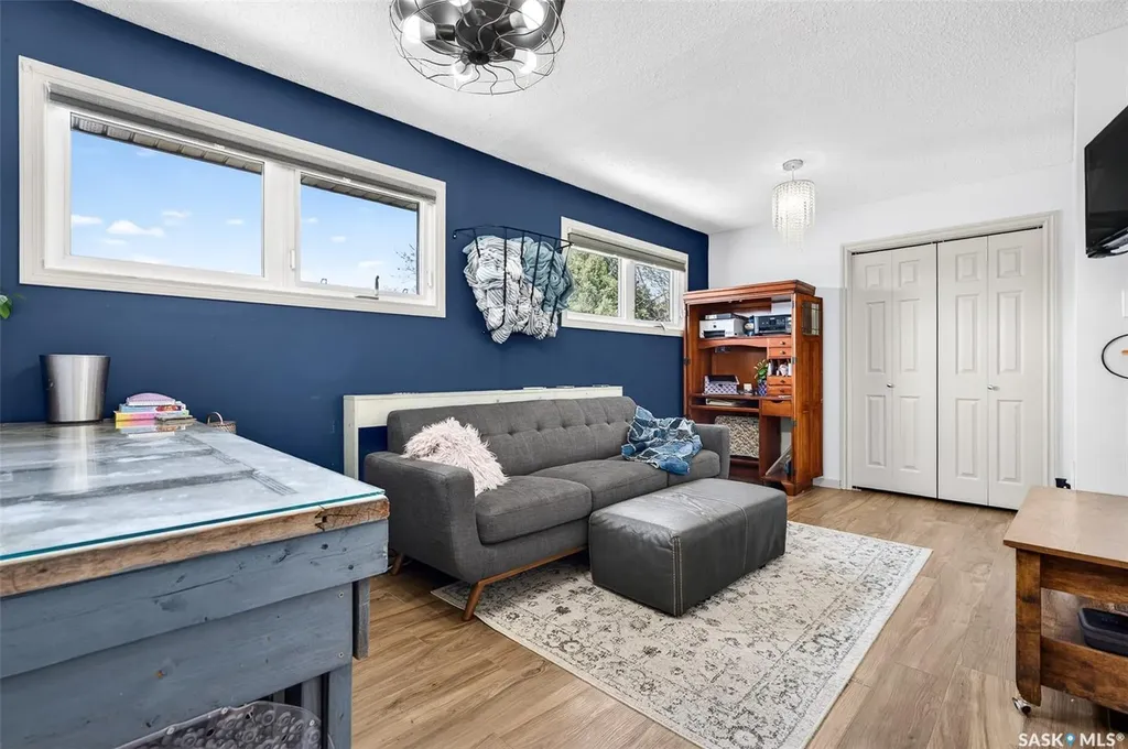 57 Daisy Crescent Moose Jaw SK S6J 1C2