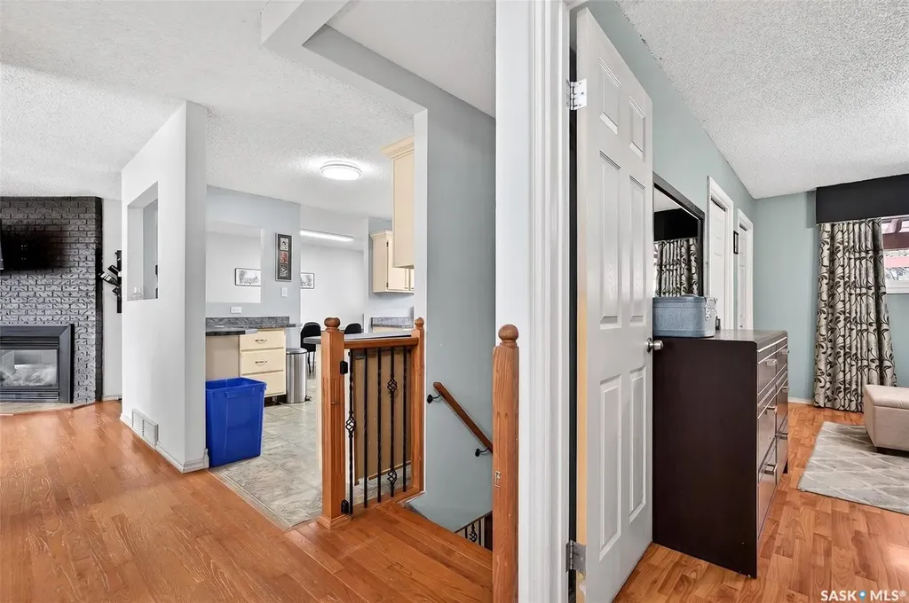 57 Daisy Crescent Moose Jaw SK S6J 1C2