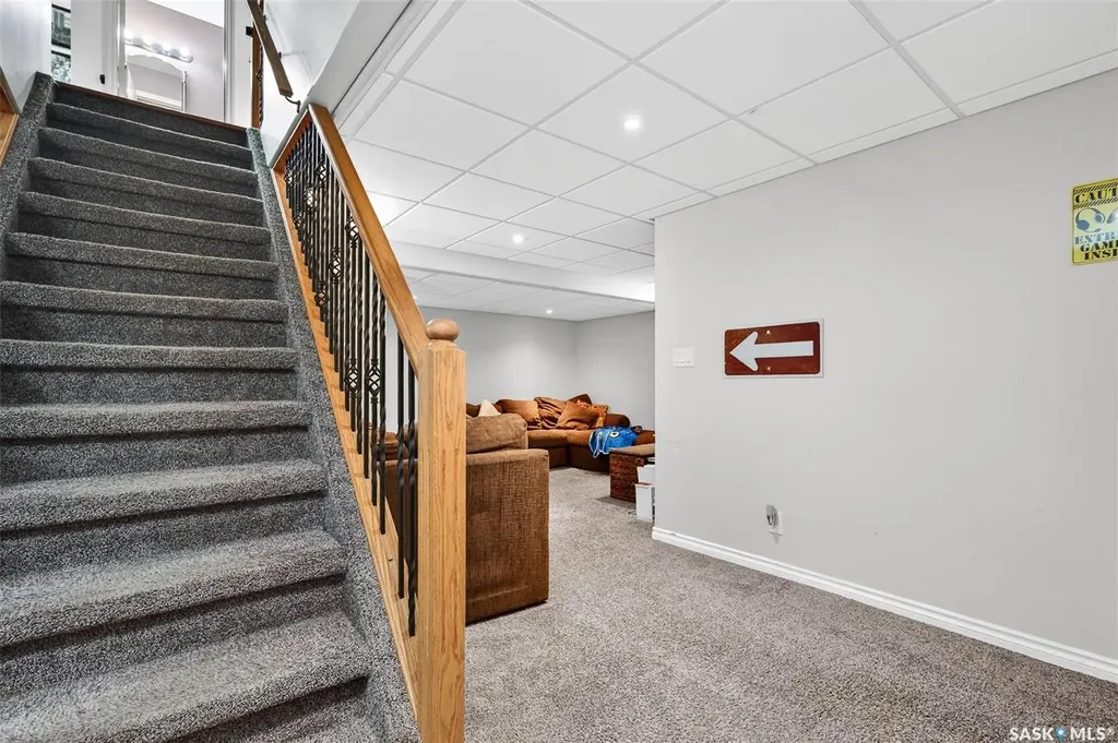 57 Daisy Crescent Moose Jaw SK S6J 1C2