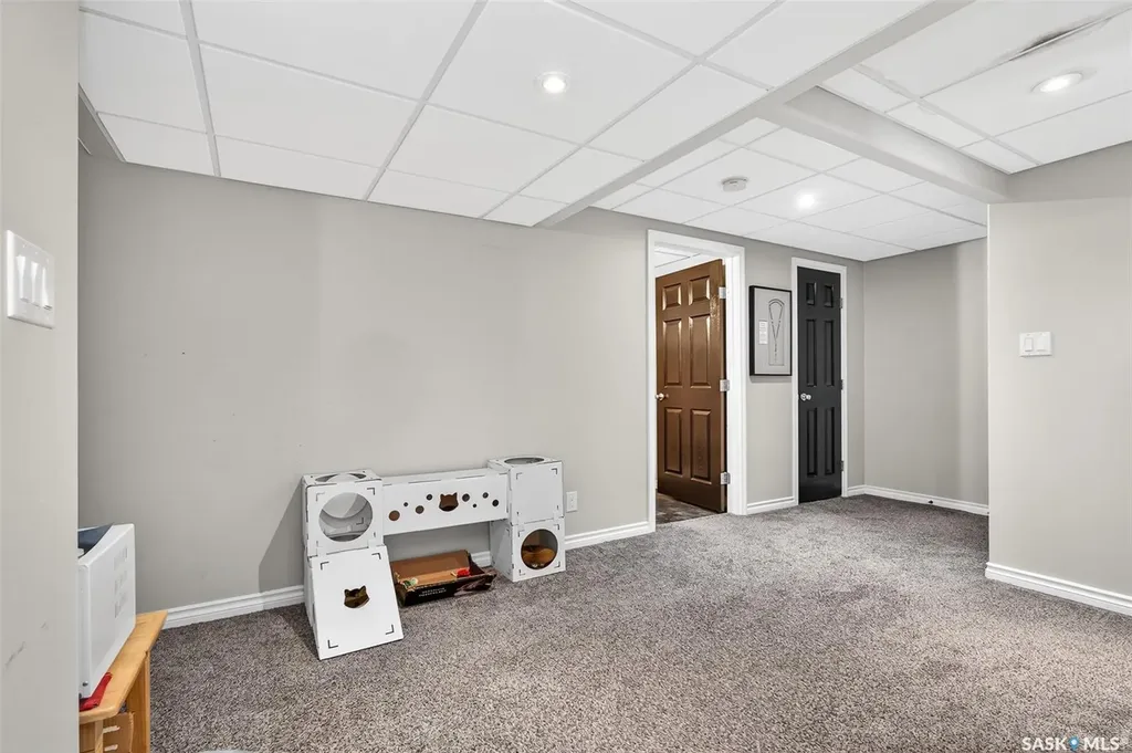 57 Daisy Crescent Moose Jaw SK S6J 1C2
