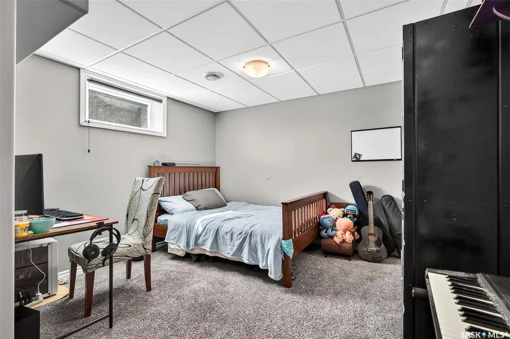 57 Daisy Crescent Moose Jaw SK S6J 1C2