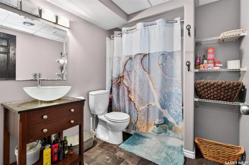 57 Daisy Crescent Moose Jaw SK S6J 1C2