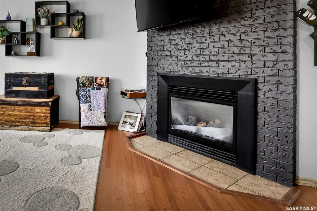 57 Daisy Crescent Moose Jaw SK S6J 1C2