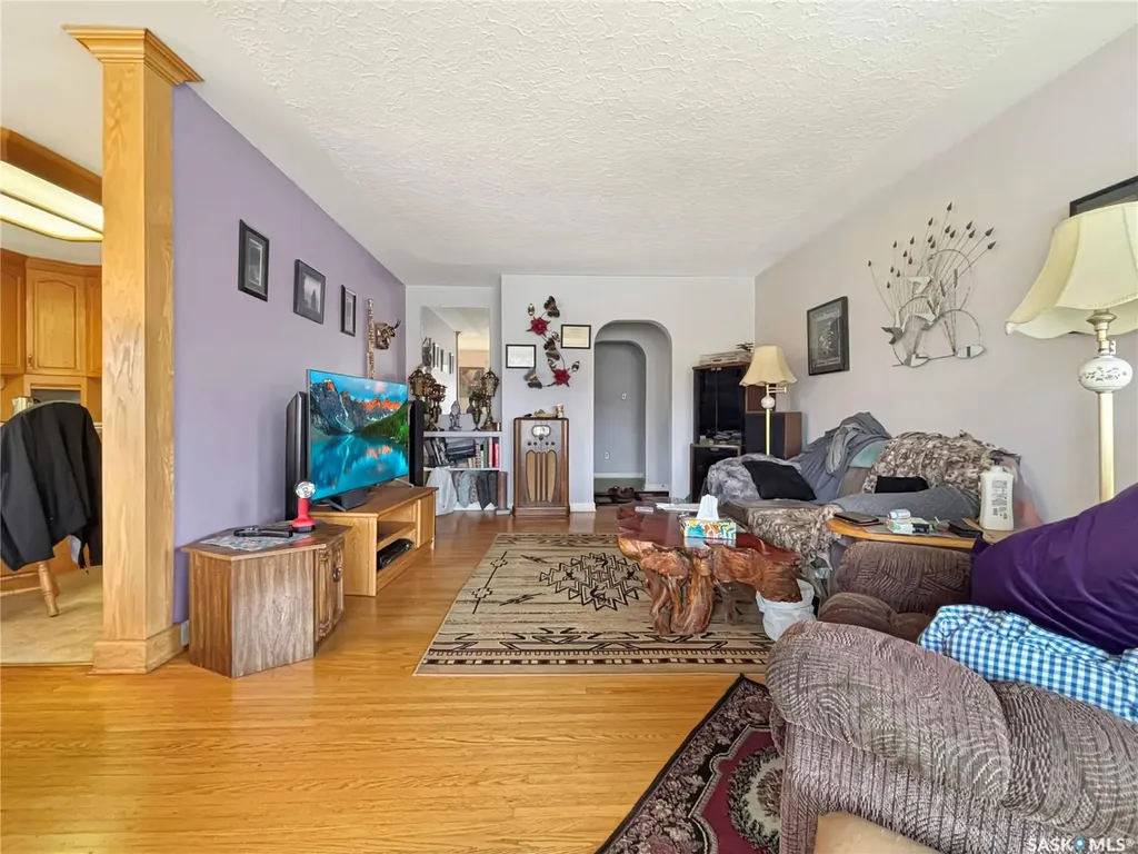 102 105th Street W Saskatoon SK S7N 1N1