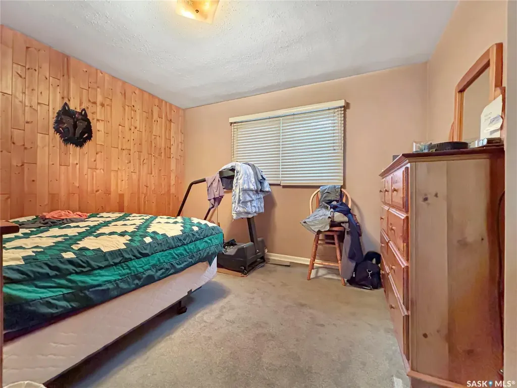 102 105th Street W Saskatoon SK S7N 1N1
